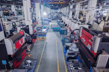 sheet-metal-factory-rapiddirect-r5q6lkdz7o1ceu77n9sxy6pfxvho29pu7rmrctu3tu-optimized