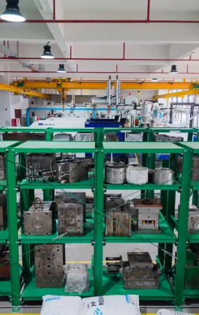 injection-molds-display-scaled-optimized