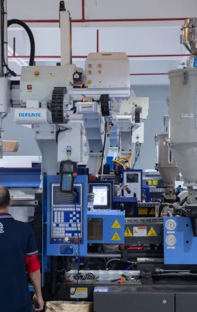 rd-injection-molding-facility-scaled-optimized
